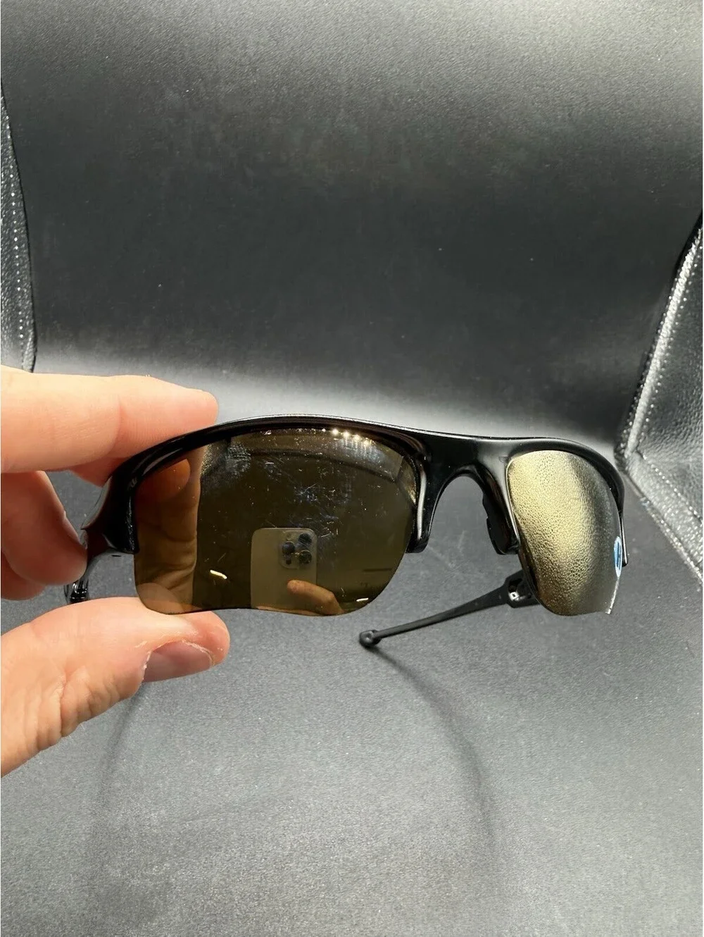 Oakley rubbers included